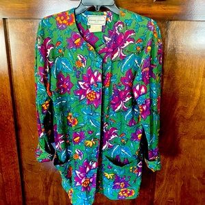 Super Cute Adrienne Vittadini Vintage Floral Top